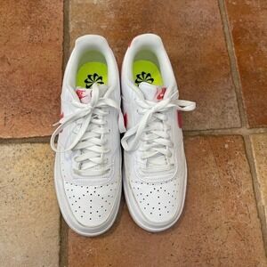 Nike sneaker salmon pink swoosh size 9.5